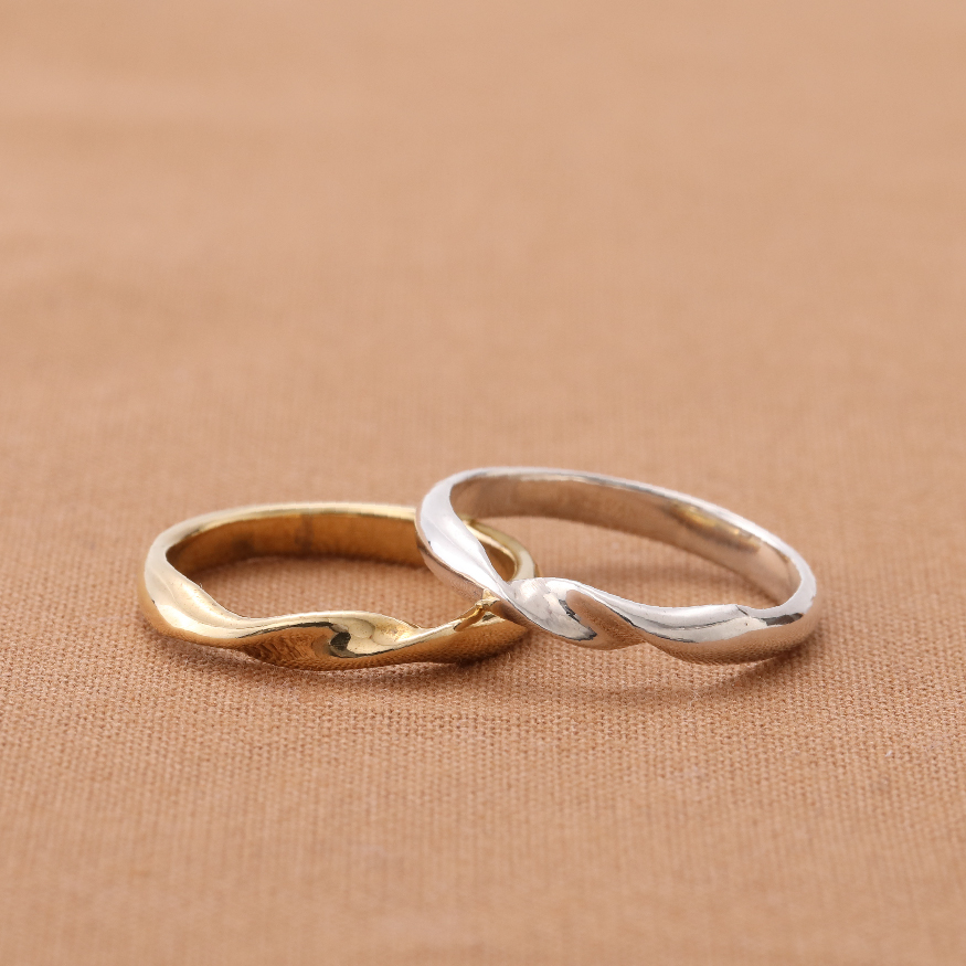 曲線美が魅力のデザイン@手作り結婚指輪 工房スミス札幌店