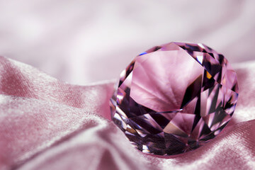 女性の憧れ ピングダイヤモンドの印象@手作り結婚指輪 工房スミス札幌店