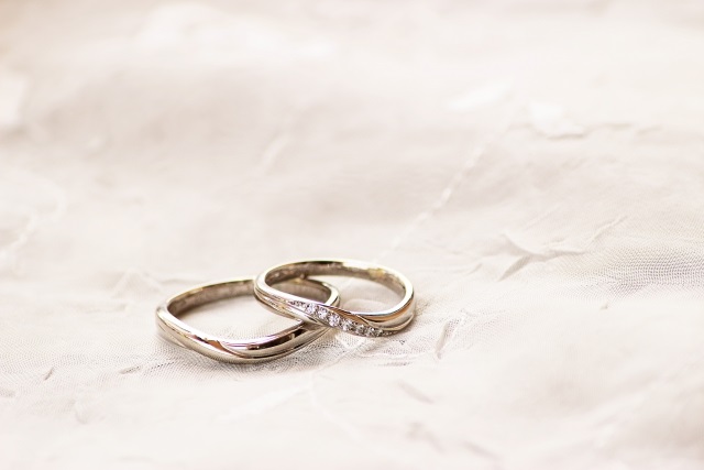 ダイヤの結婚指輪