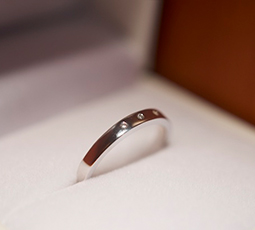 ドイツ留めの結婚指輪