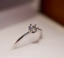 ミルククラウンの結婚指輪