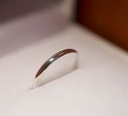 鏡面仕上げの結婚指輪