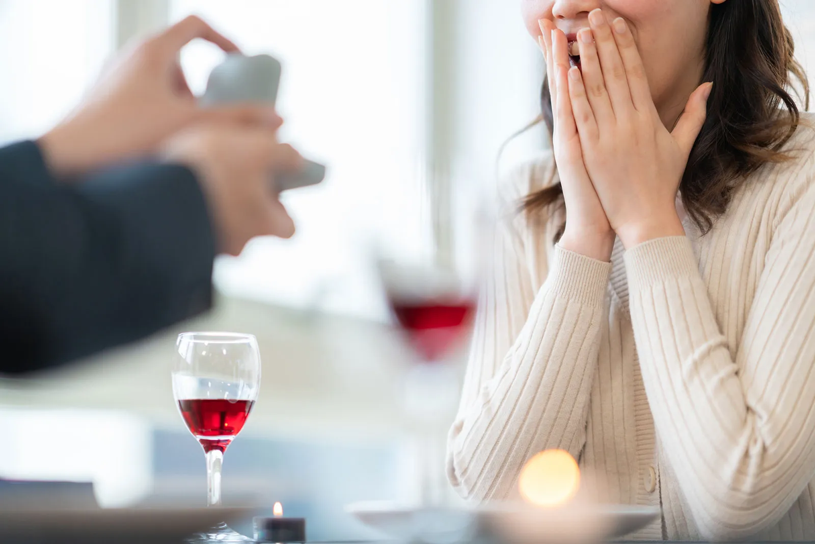 プロポーズされたらやるべき10のこと！入籍までの流れと報告のマナーを解説 メインイメージ