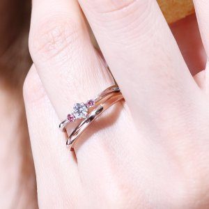 彼女の指のサイズが分からない さりげない指輪サイズの調べ方 結婚指輪を手作りするなら工房スミス